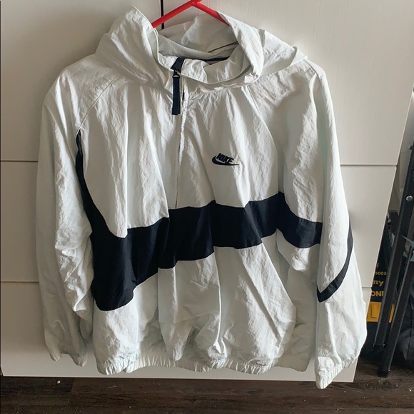 Nike Other - Nike Windbreaker